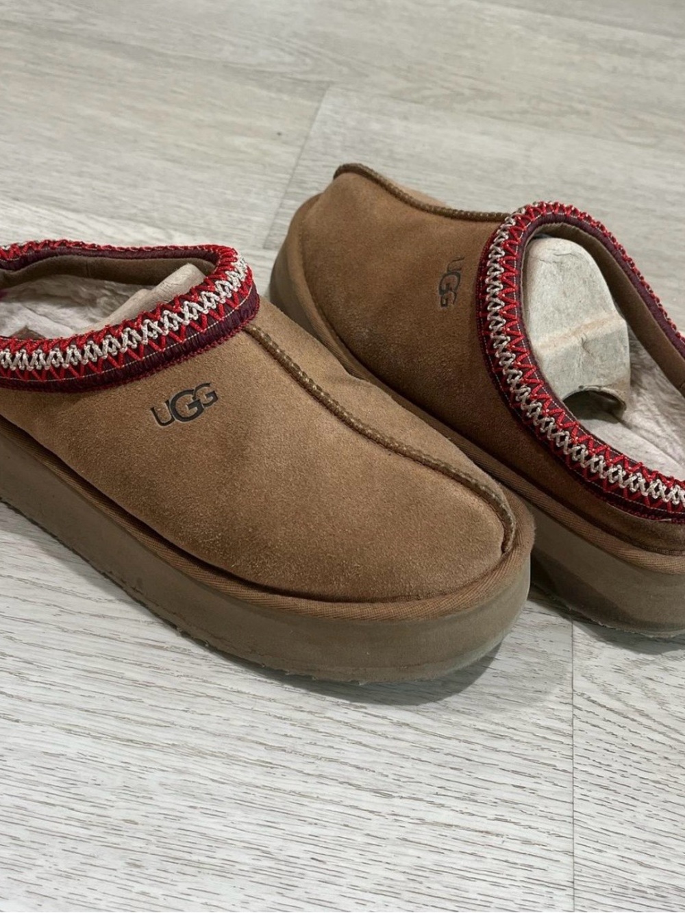 WATERPROOF UGG Chestnut Suede Slip-On Clog with Red Trim - Picture 2 of 5